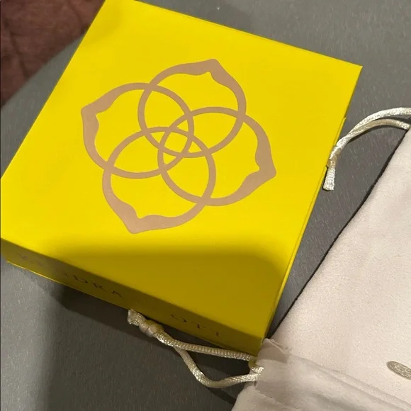 Kendra Scott necklaces - Picture 6 of 9